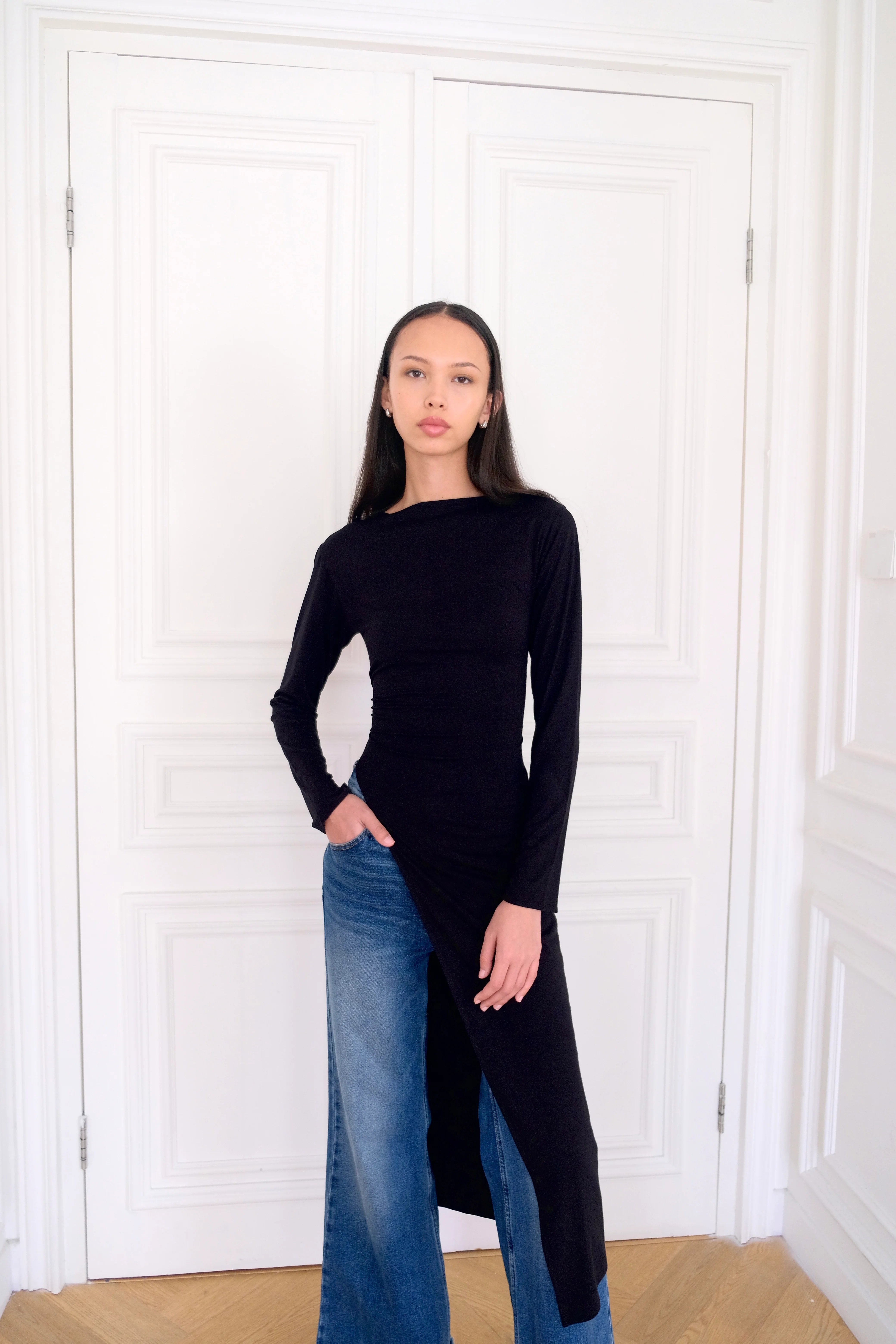 ARI Asymmetrical Long Top in Black - Image 5