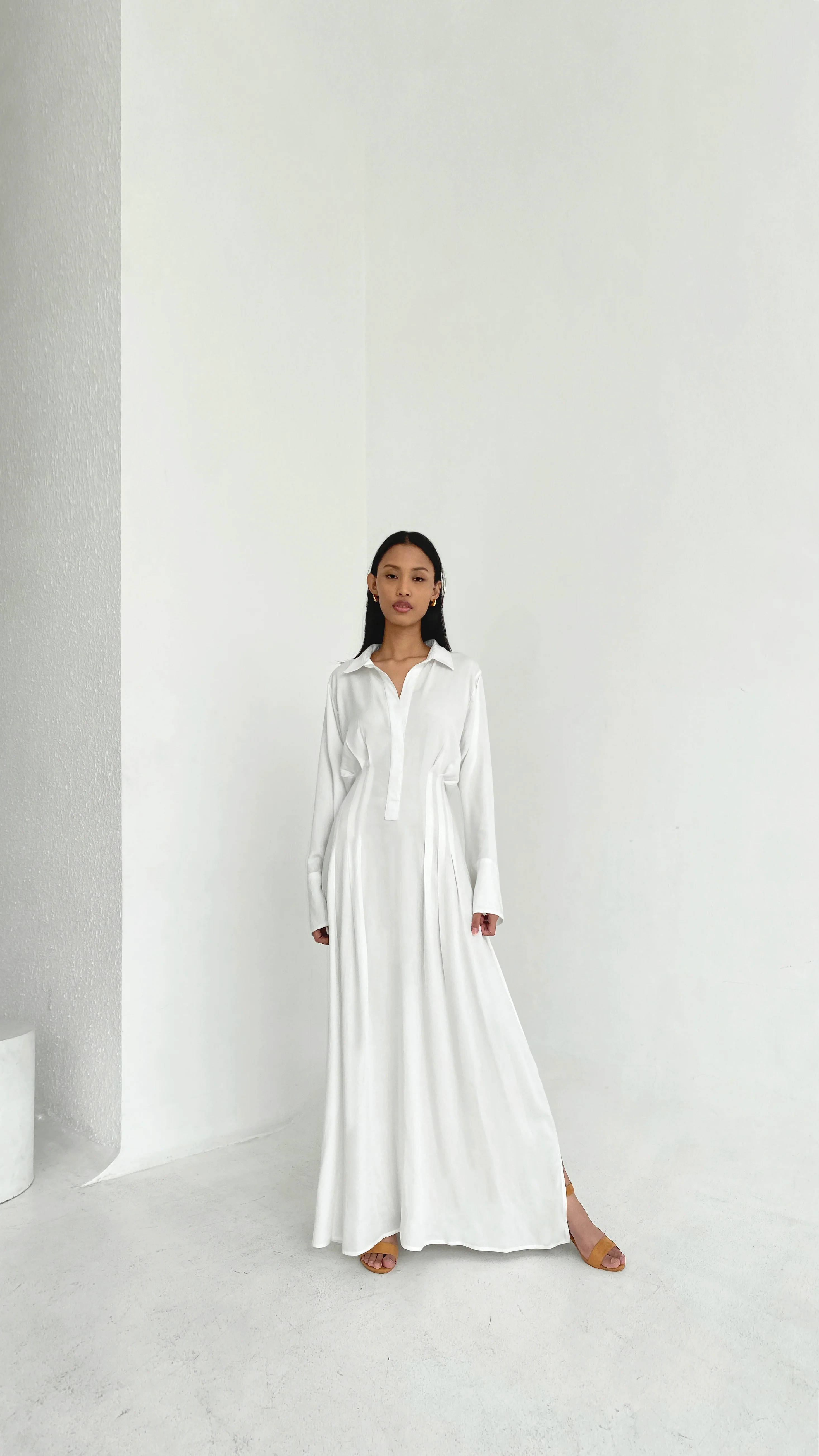 Cinched Maxi Shirt Dress in White | inner included - Image 6