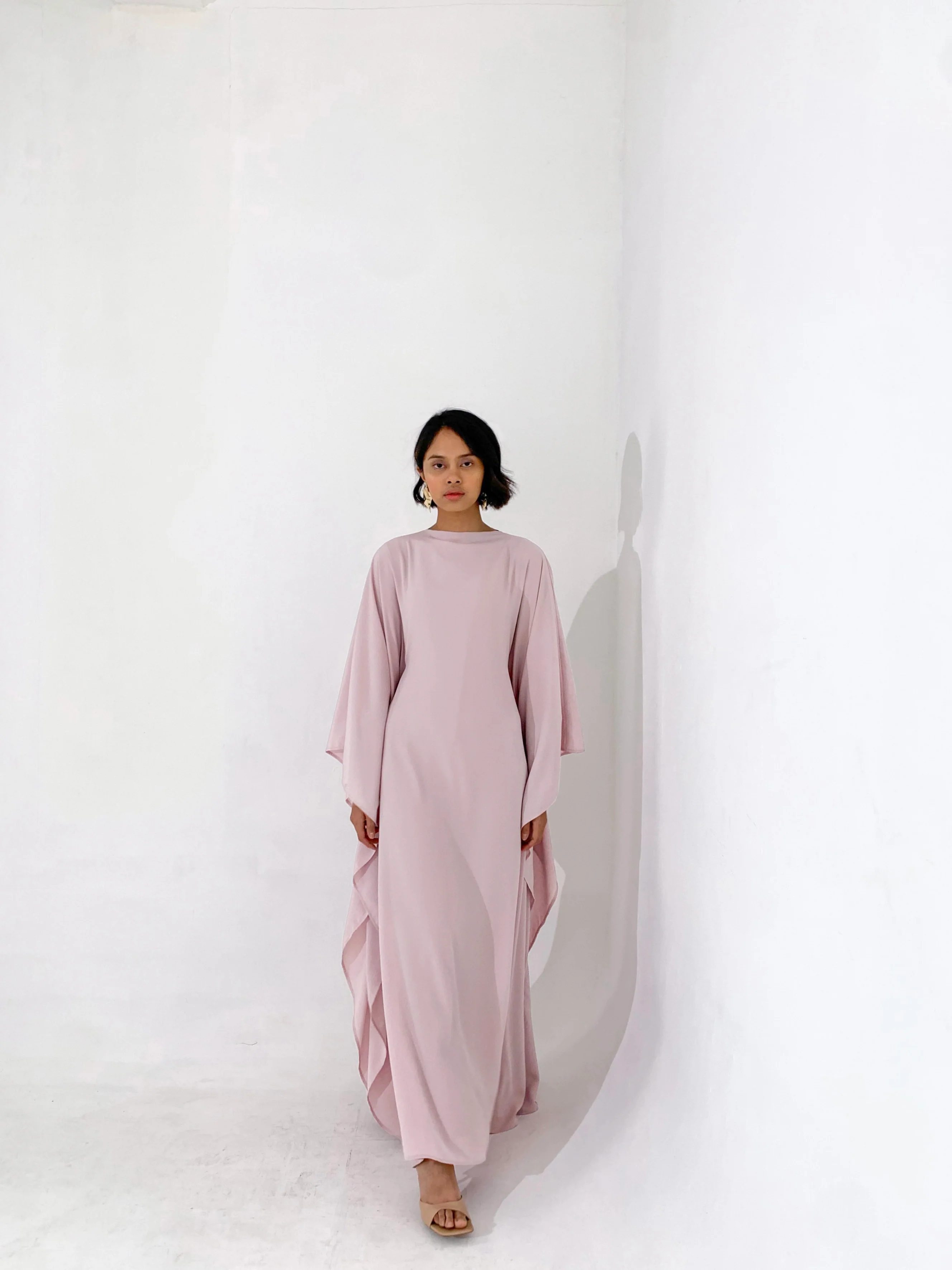 Dusty Pink Plissé Kaftan Dress - Image 3
