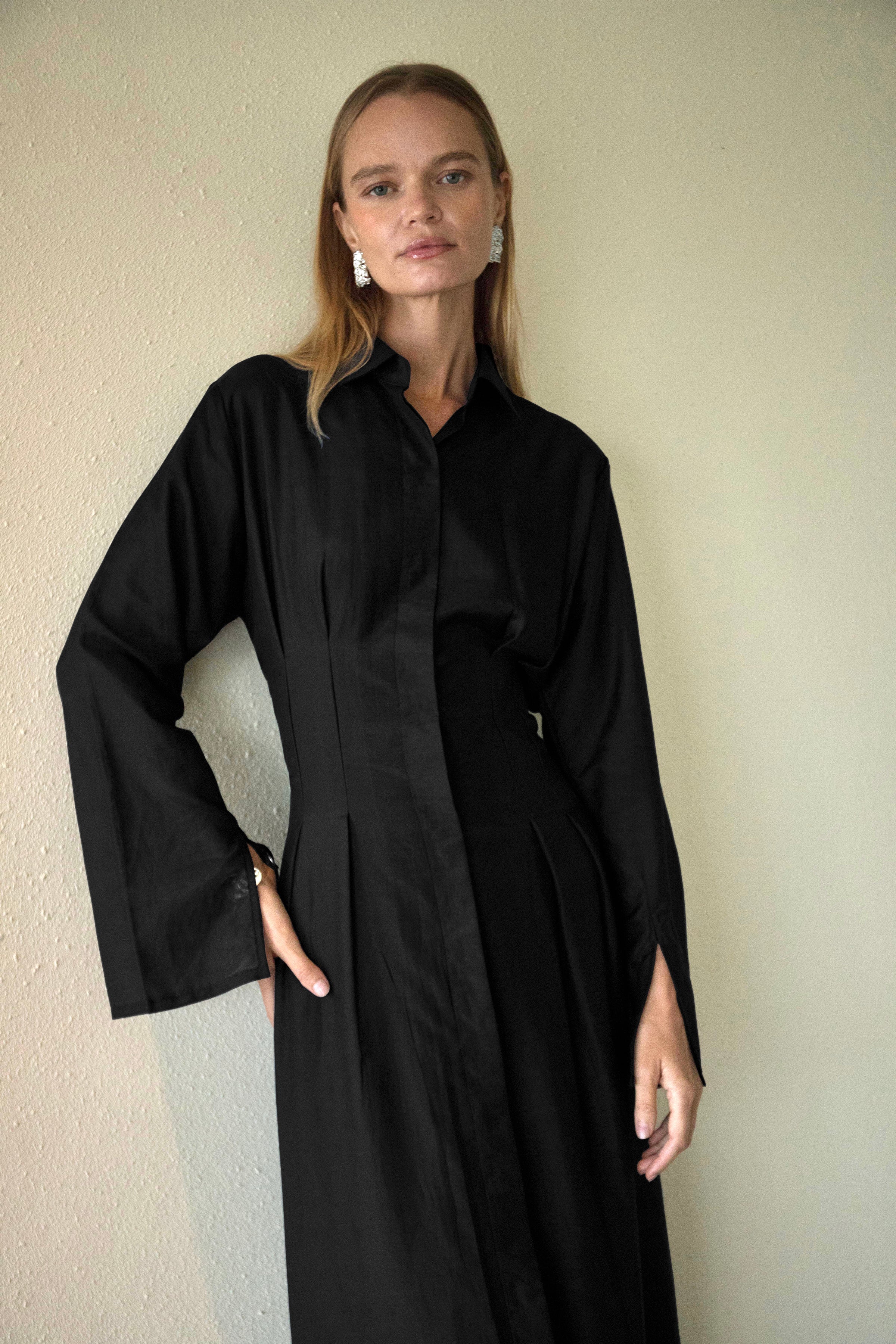 Silk-Cotton Cinched Dress in Black - Image 4