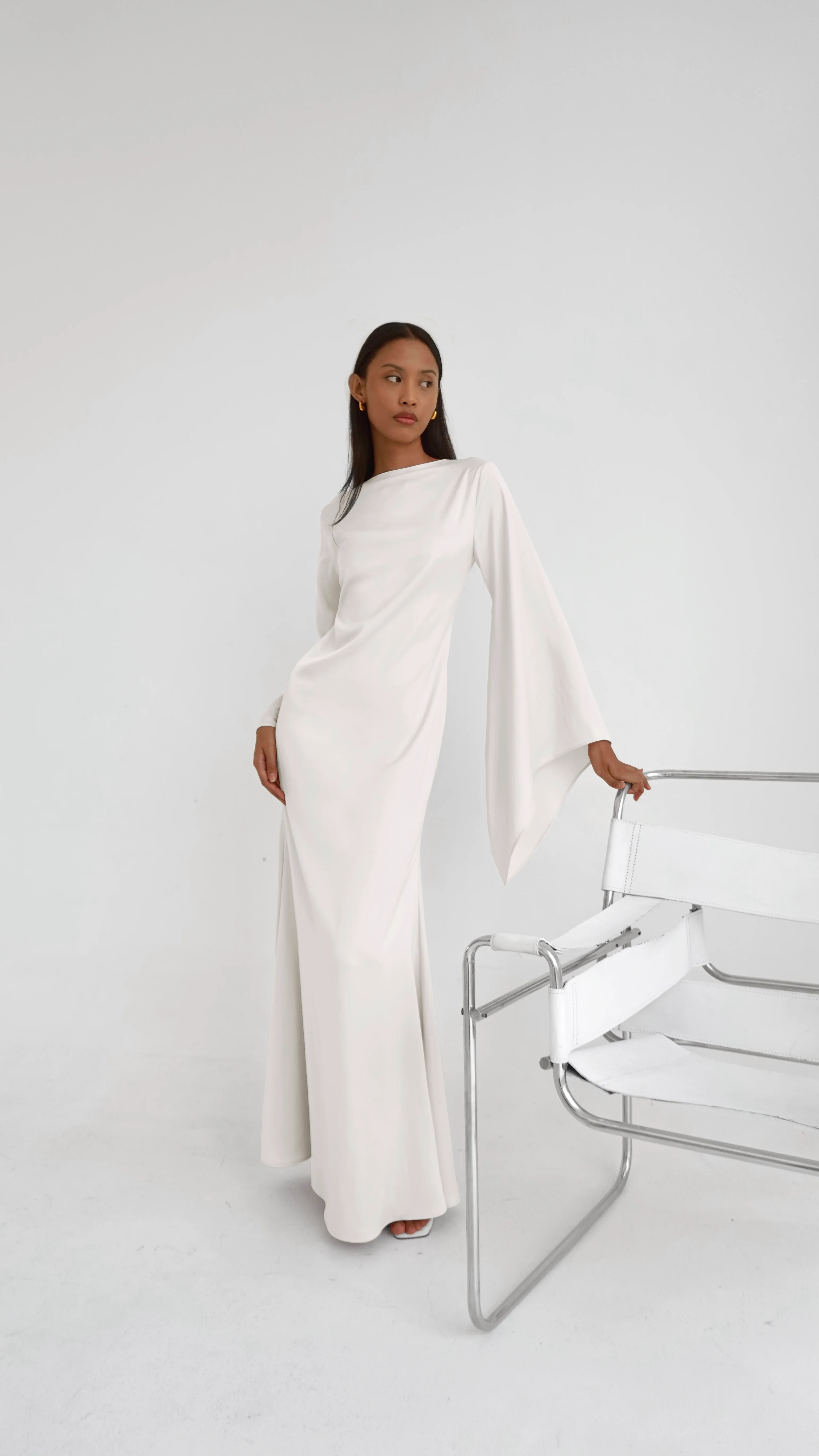 Tulip Dress in White - Image 4